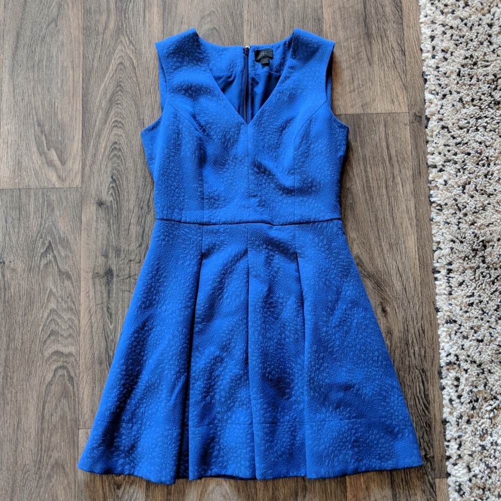 BANANA REPUBLIC Monogram Textured Pleated Dress